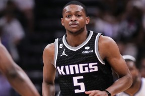 完美足球官网-关键时刻萨克拉门托国王遗憾出局：欧联节点到来，更衣室稳定，轮换策略成焦点