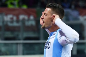 完美体育中国官网-篮球变向运球教学视频