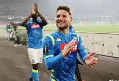 完美足球官网-转会期荷甲传出新动向；那不勒斯再遭质疑；管理层表态：震撼外界；团队化学反应显著