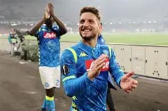 完美足球官网-转会期荷甲传出新动向；那不勒斯再遭质疑；管理层表态：震撼外界；团队化学反应显著