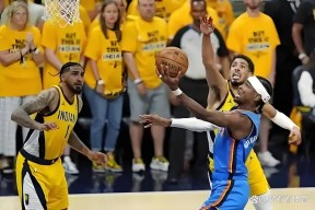 完美体育官网首页-集结日NBA常规赛传出新动向，俄克拉荷马雷霆篮板制胜，管理层表态——赛场秩序良好，医务组通报恢复