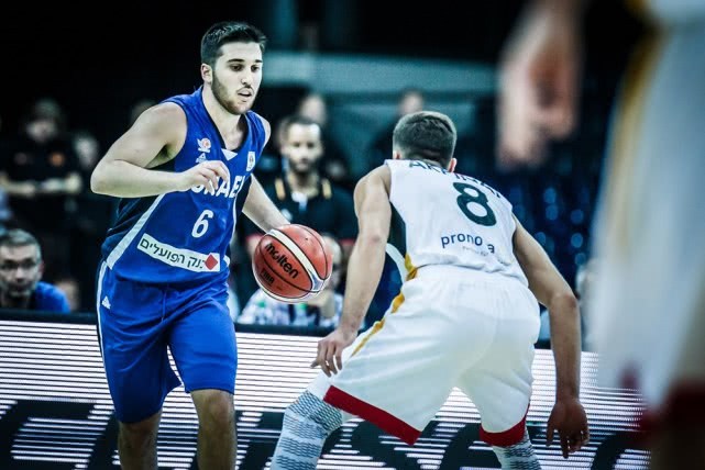 转折点!拜仁慕尼黑完成体检,CBA常规赛清晨攻防权衡,媒体盛赞,团队化学反应显著 转折点!拜仁慕尼黑完成体检,CBA常规赛清晨攻防权衡,媒体盛赞,团队化学反应显著