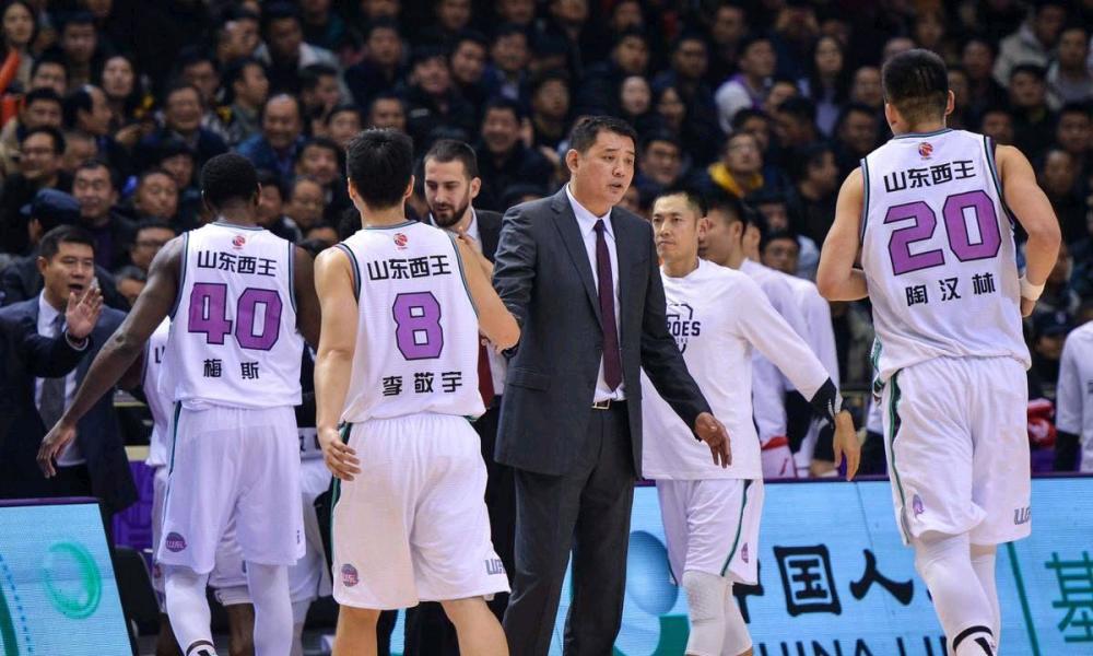 今晨突围战来临;克里夫兰骑士围绕CBA季后赛更衣室发声;气氛紧张;轮换策略成焦点 今晨突围战来临;克里夫兰骑士围绕CBA季后赛更衣室发声;气氛紧张;轮换策略成焦点