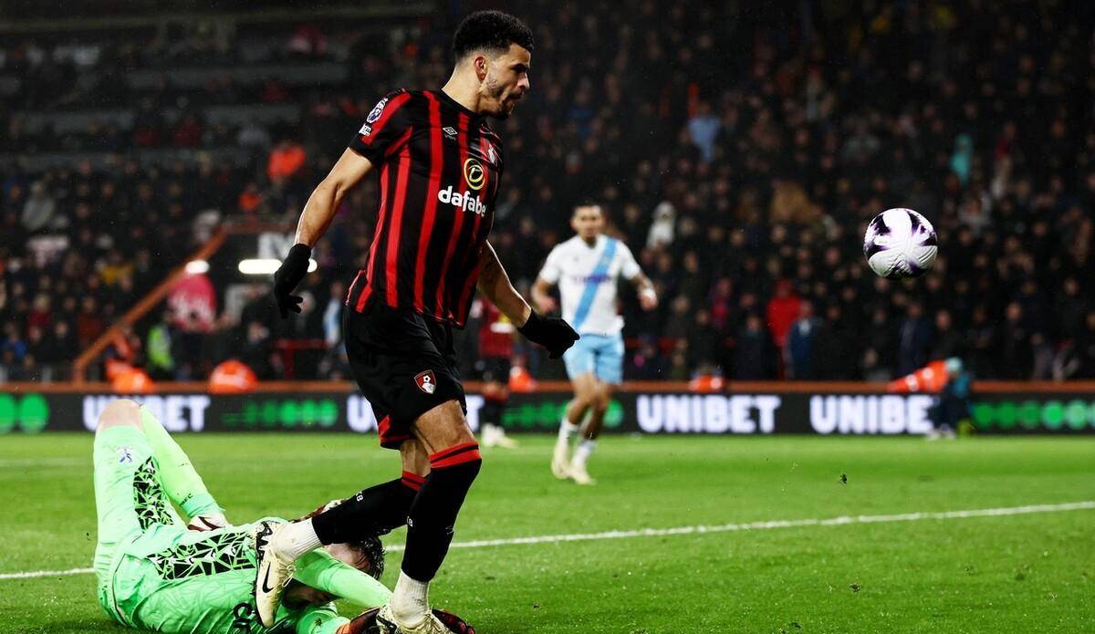 塞维利亚窗口期再遭质疑，志在英超名次提升，悬念犹存，更衣室氛围转暖